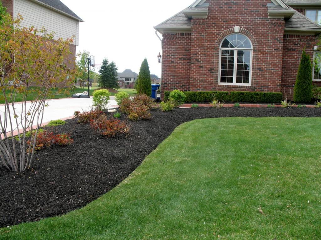 Dyed Black Mulch | Landscape Materials & Delivery | Shreve Services